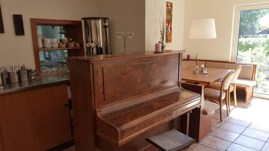 Hotel Bergische Schweiz Velbert Esterno foto